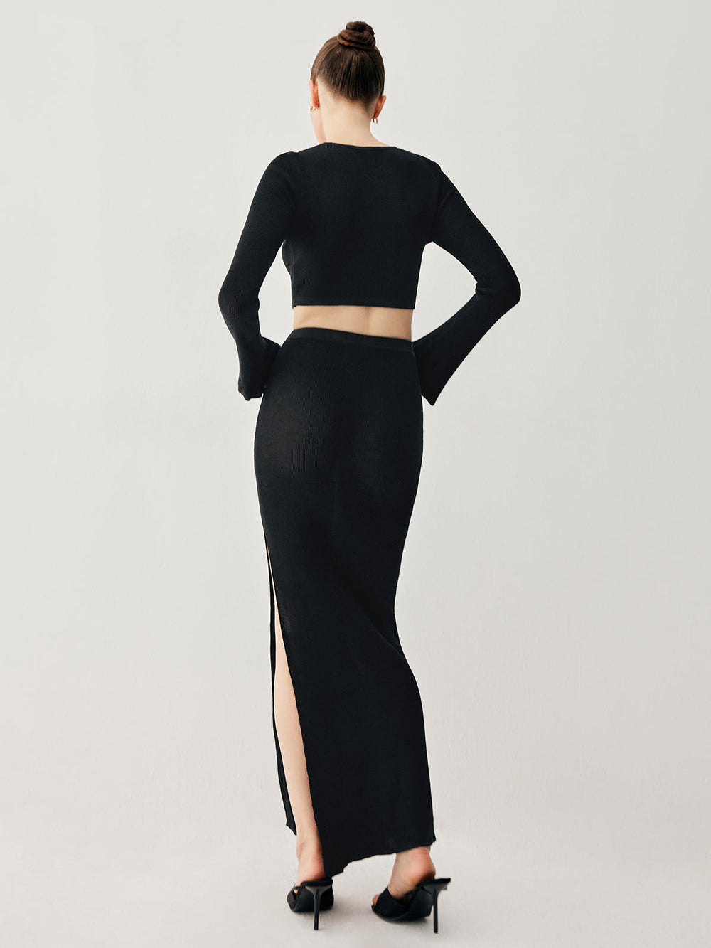 Slinky Long Sleeve Knit Modern Two Piece Slit Skirt Set Sweaters L