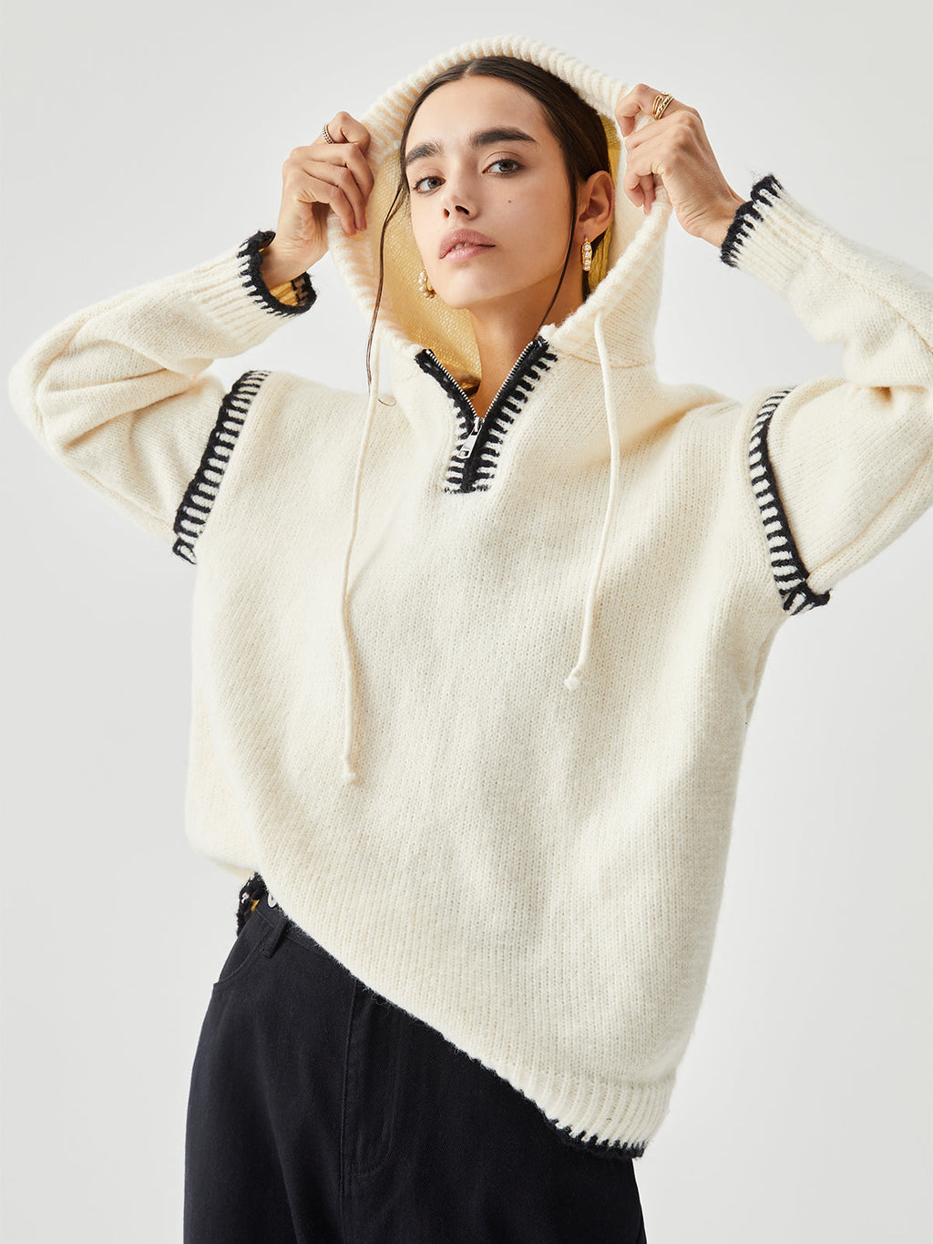 Zippered Hooded Graceful Contrast Trim Sweater Off White / XS Sweaters L