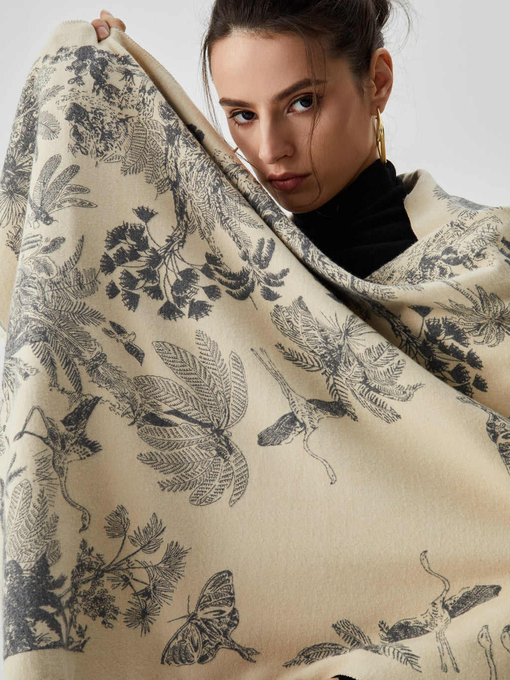 Double Face Graceful Jacquard Tassel Scarf Grey / One Size Scarves