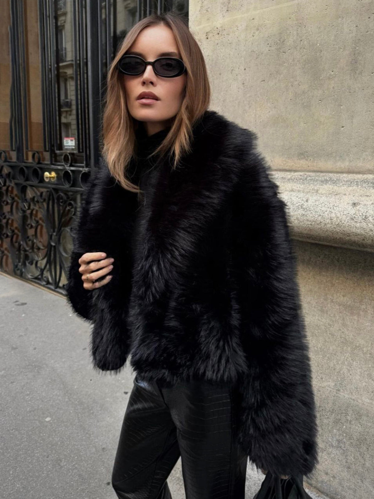Solid Faux Graceful Fur Collar Jacket Secondary image