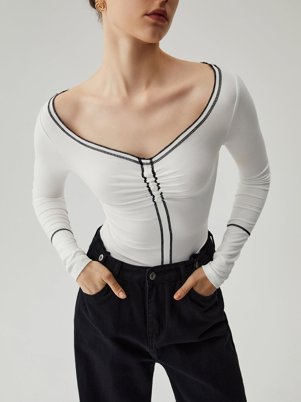 Slinky Boat Neck Trendy Contrast Trim Top Off White / XS T Shirts Main image