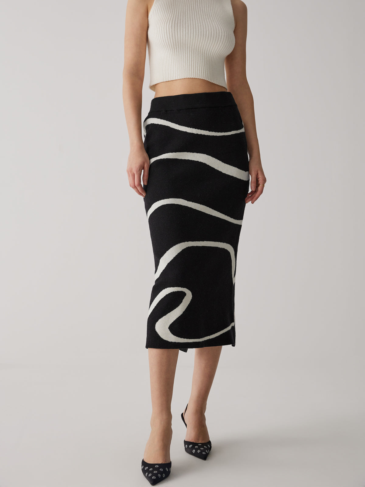 Wave Pattern Graceful Knit Midi Skirt