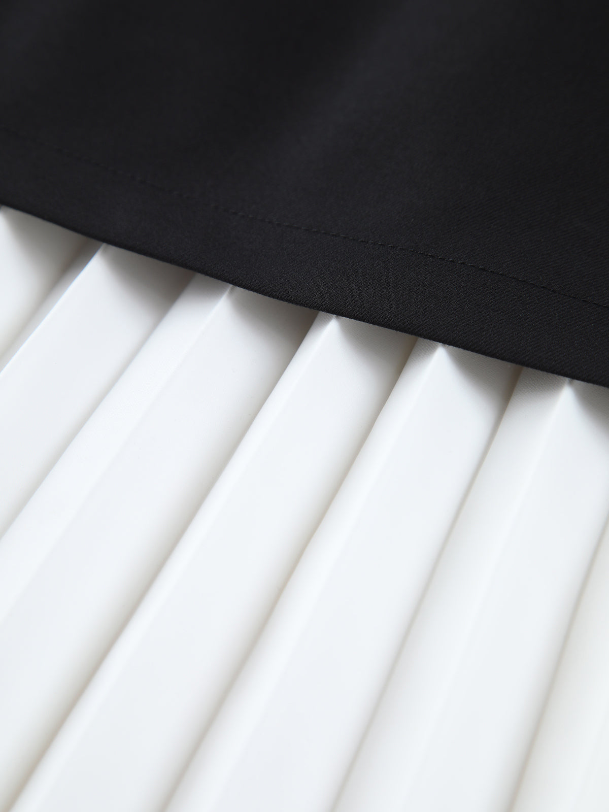 Two Tone Graceful Pleated Long Skirt Skirts