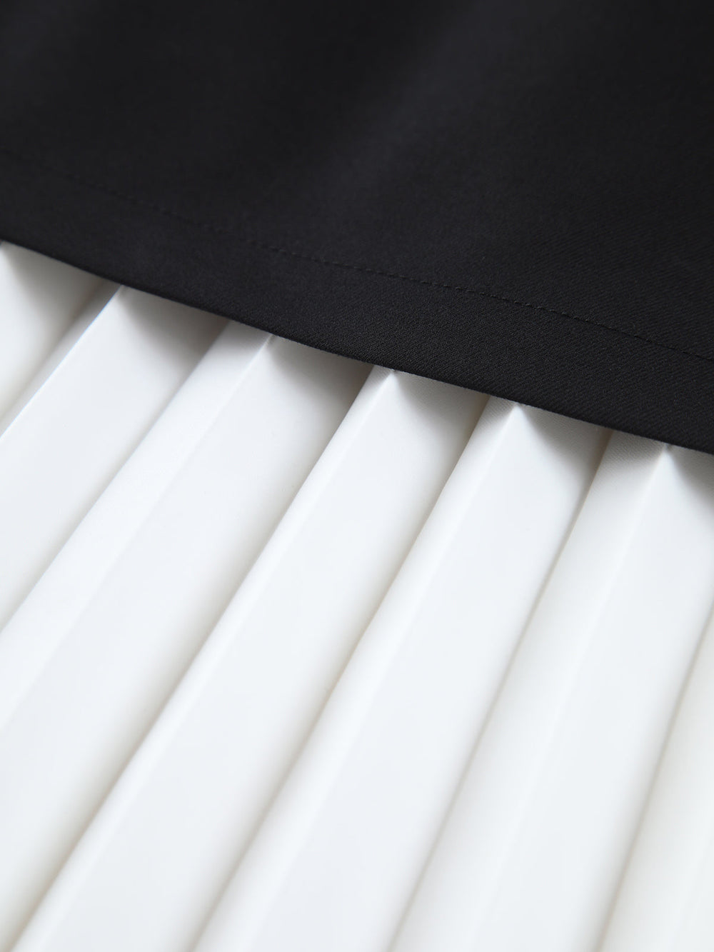 Two Tone Graceful Pleated Long Skirt Skirts