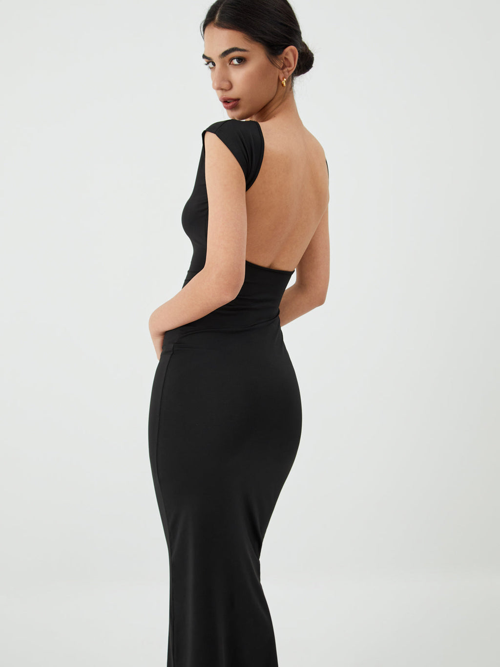 Solid Backless Graceful Midi Dress Black / XS Dresses