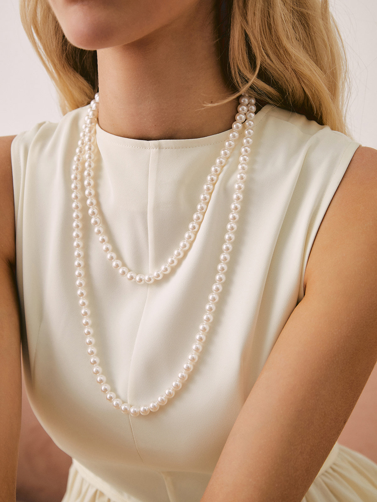 Double Layered Graceful Pearl Necklace White / One Size Necklaces Main image