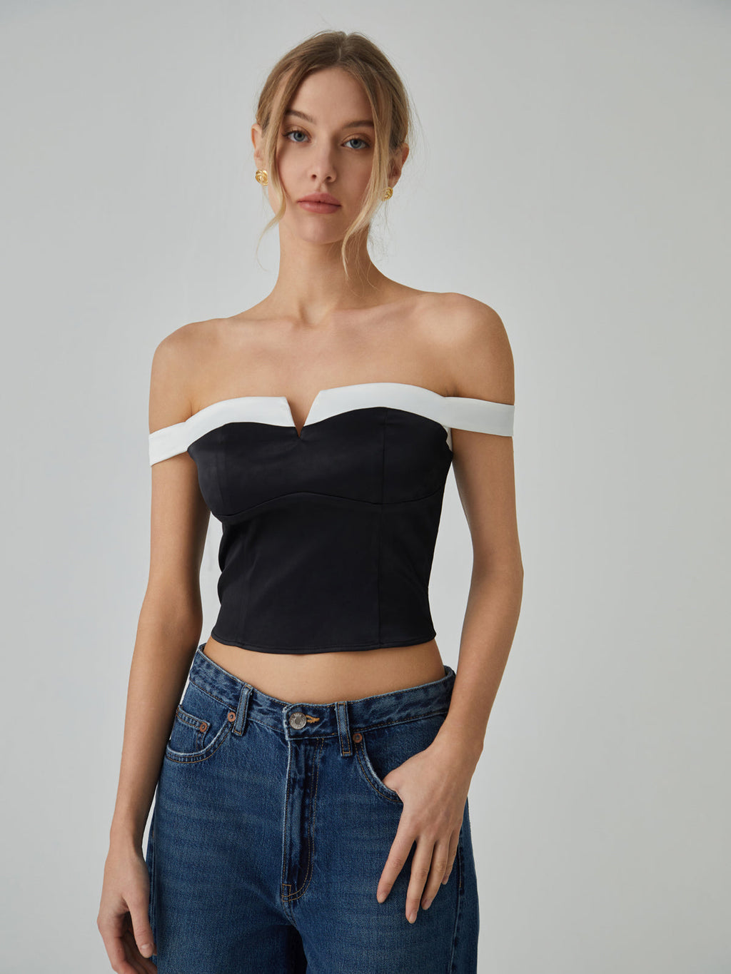 Contrast Trim Graceful Off Shoulder Blouse Blouses