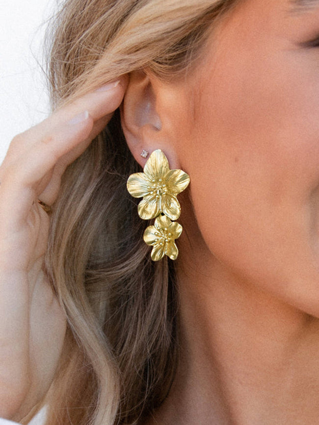 Fashionable Charming Flower Shaped Earrings Gold / One Size Earrings Main image