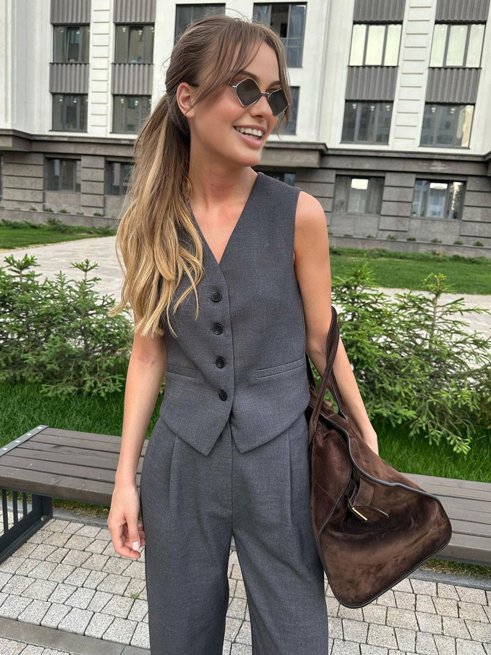 Solid Structured Graceful Suit Pants Pants