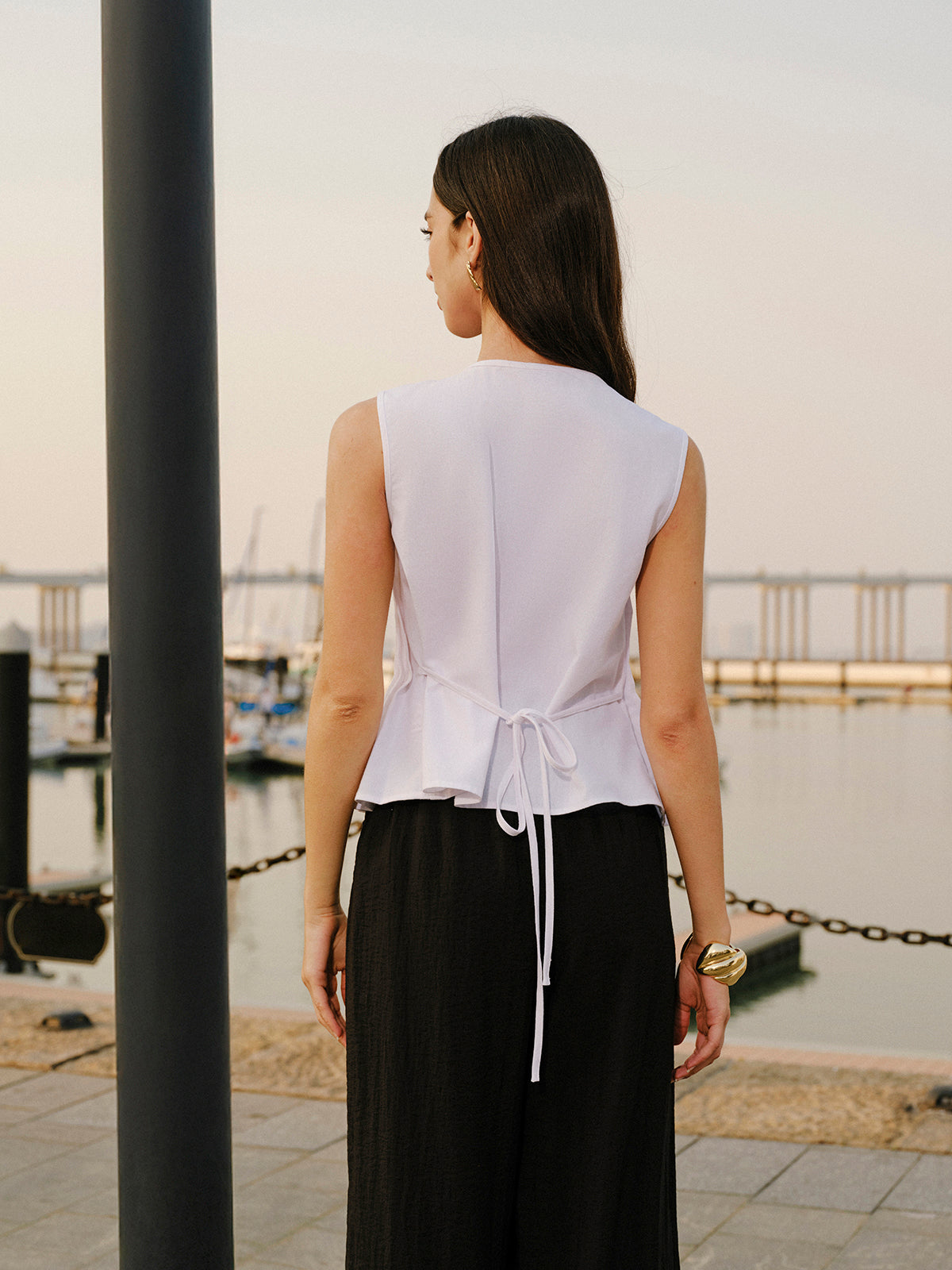 Cotton & Linen Pleated Back Tie Top Secondary image