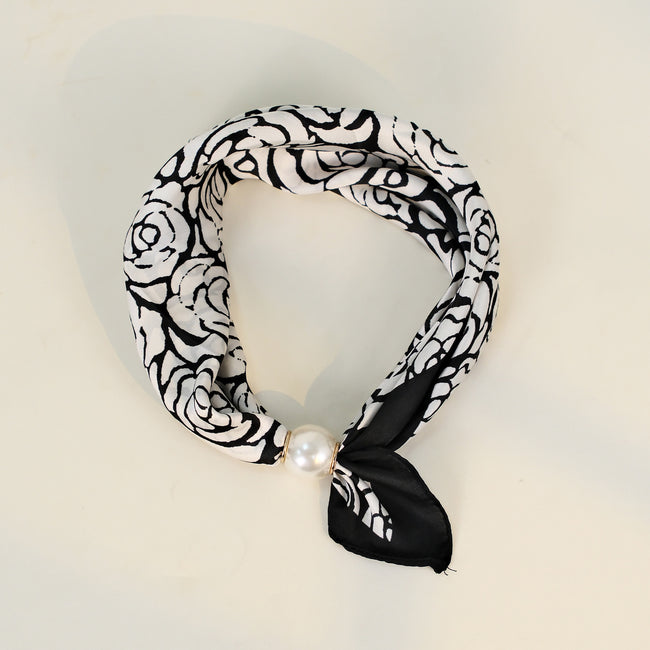 Pearl Magnetic Buckle Camellia Print Neck Scarf Main image