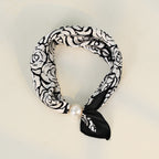Pearl Magnetic Buckle Camellia Print Neck Scarf