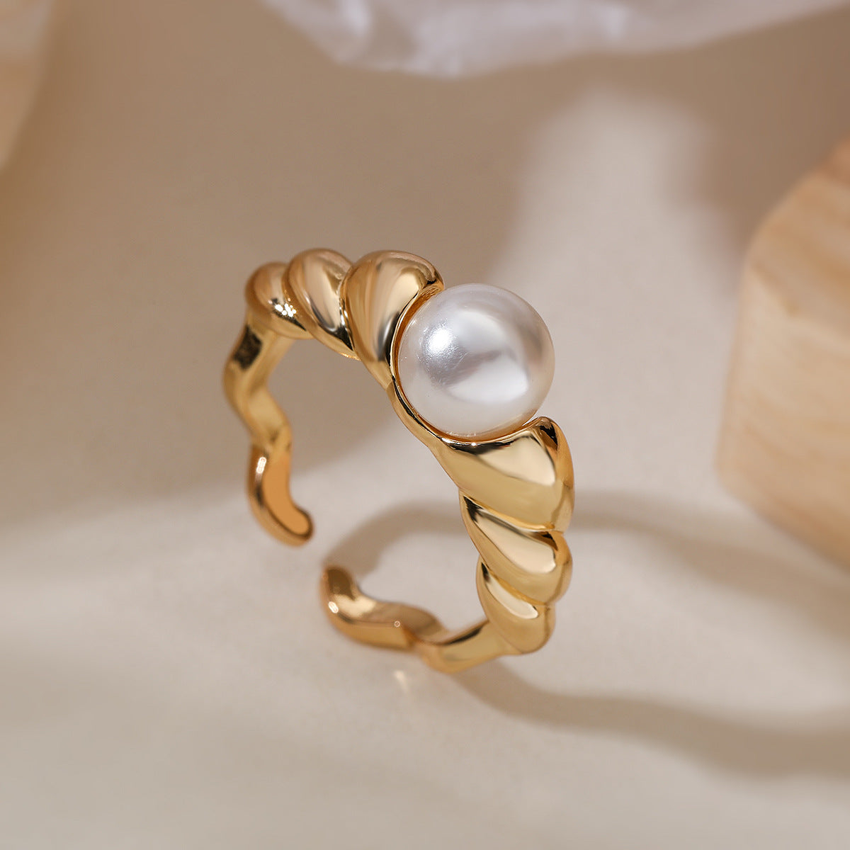 Irregular Pearl Ring Gold Plated Geometric Ring Secondary image