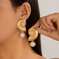 Seashell Pearl Mix Textured Stud Earrings