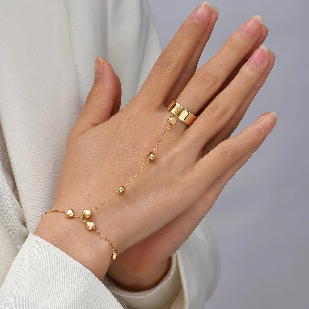 Vintage Minimalist Heart Charm Finger Bracelet Secondary image