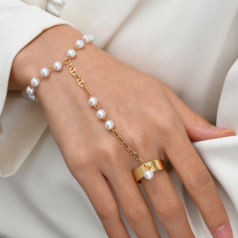 Bohemian Style Pearl Accent Chain Finger Bracelet Secondary image