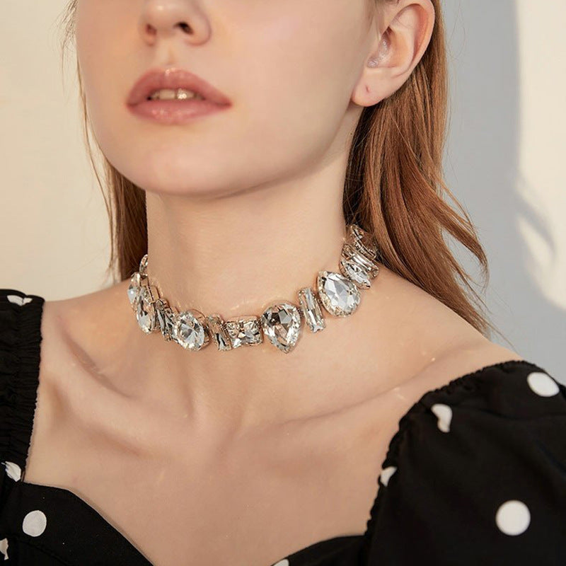 Minimalist Geometric Layered Choker Necklace Secondary image