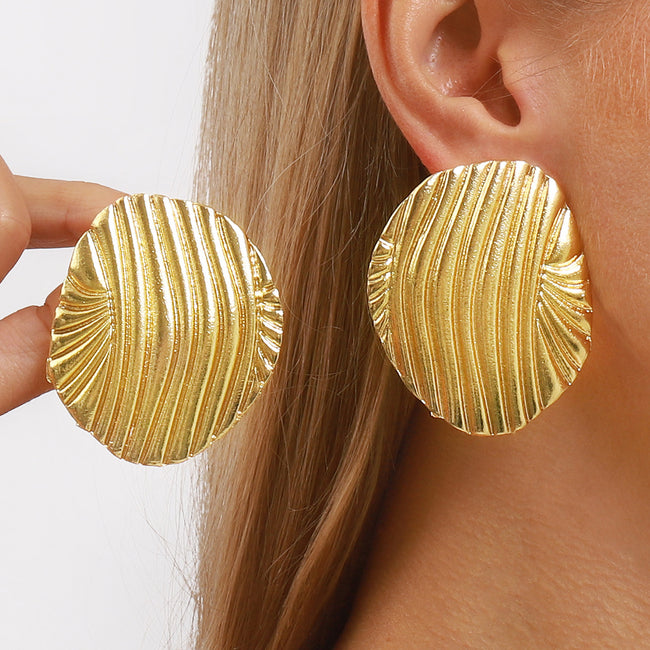 Minimalist Linear Geometric Earrings Main image