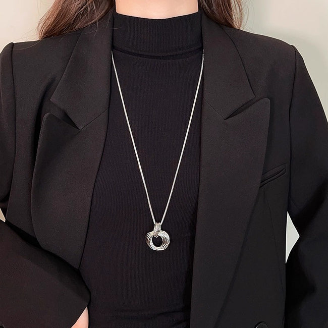 Wrapped Circle Pendant Layered Necklace Main image