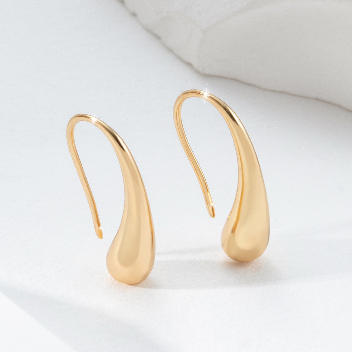 Geometric Teardrop Polish Hoop Earrings Secondary image