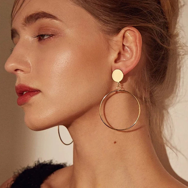 Bold Geometric Gold Alloy Hoop Earrings Main image