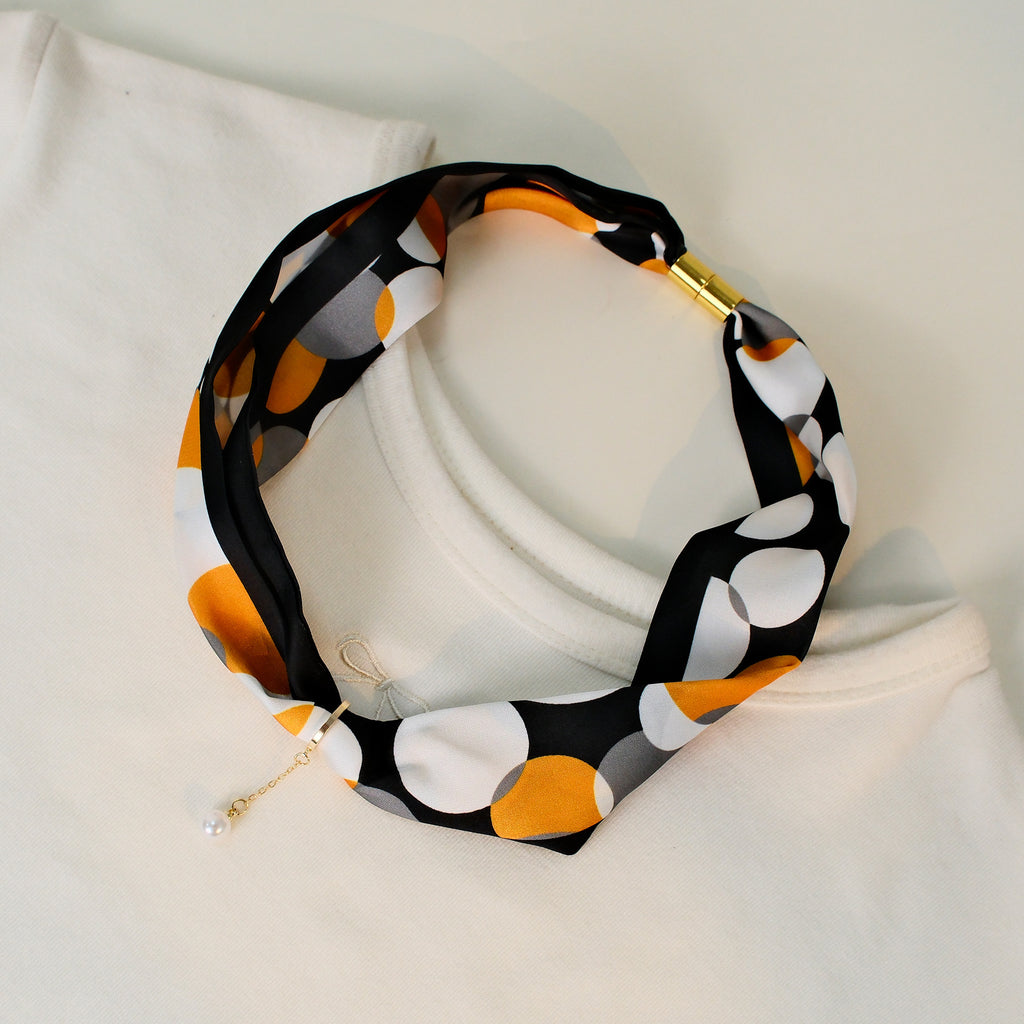 Pearl Magnetic Buckle Polka Dot Neck Scarf