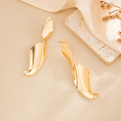 Minimalist Irregular Spiral Geometric Stud Earrings