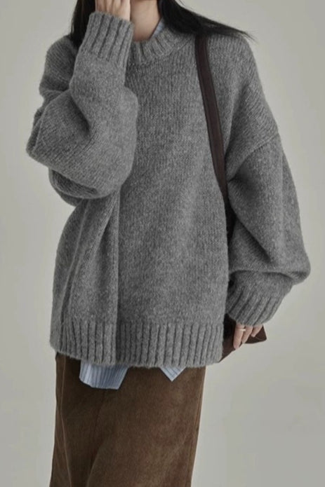 Minimalist Retro Crewneck Solid Color Loose Fit Knit Sweater Secondary image