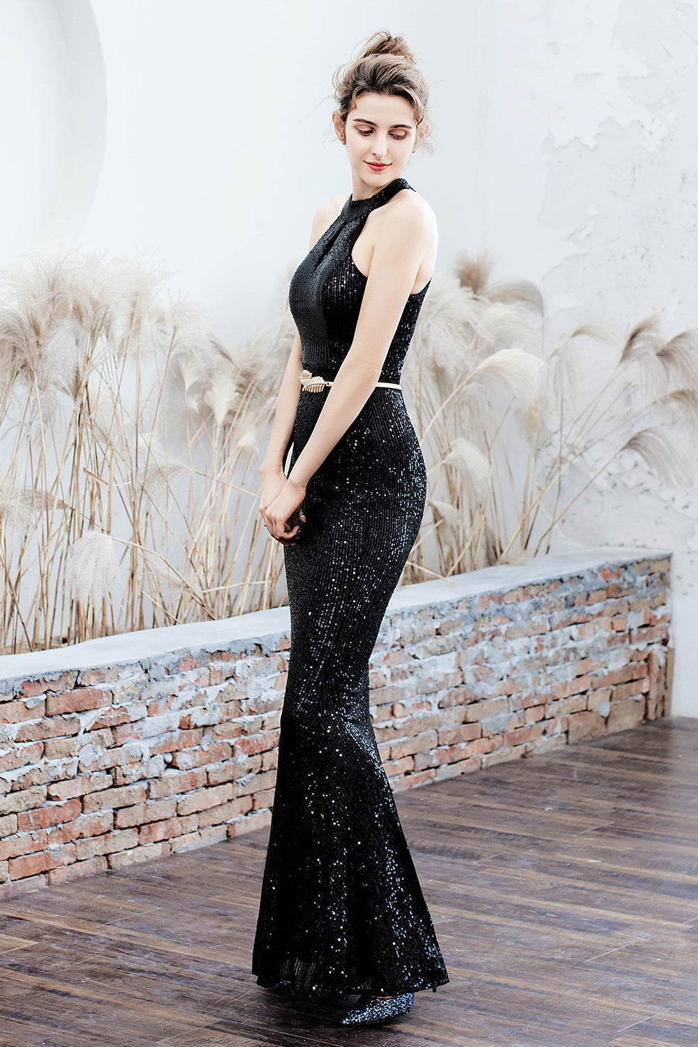 Plunging Neck Mermaid Formal Dress Secondary image