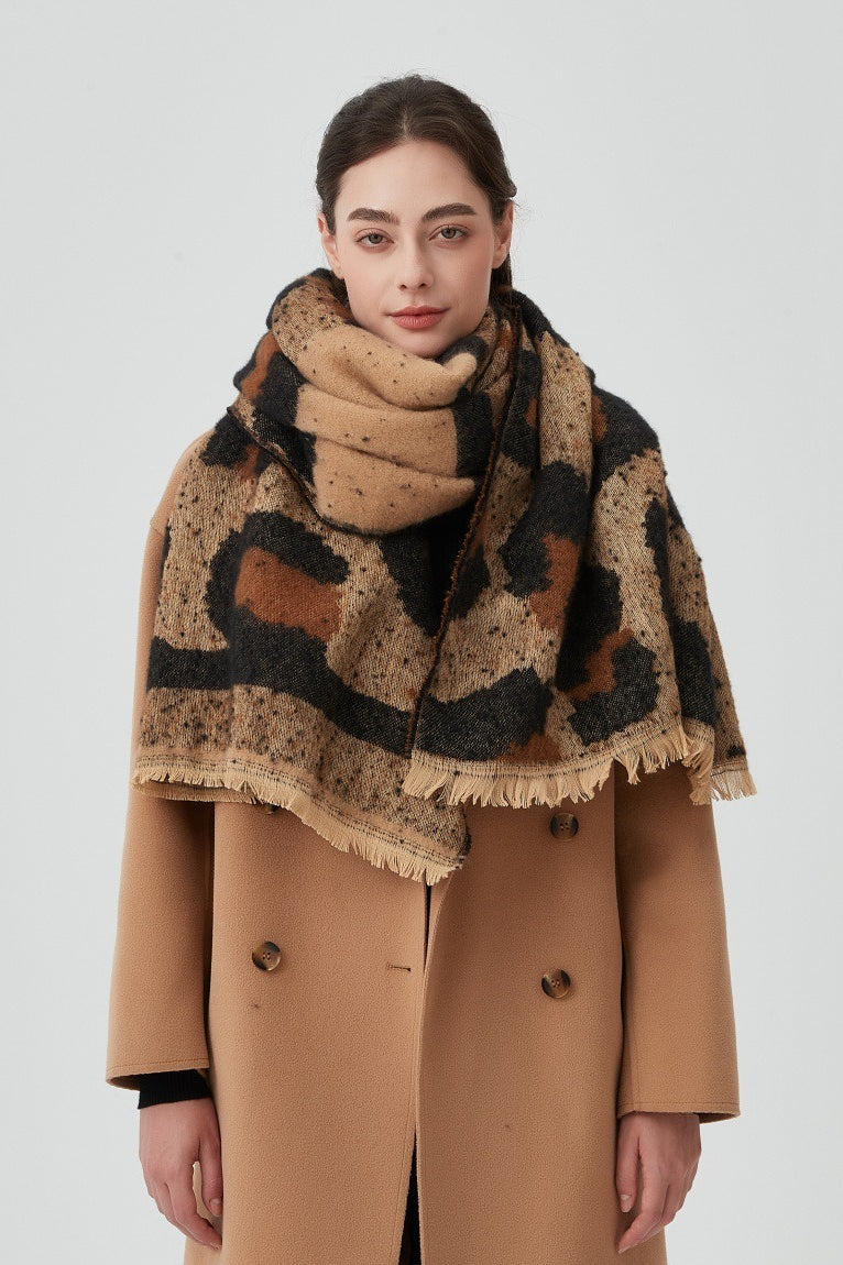 Thick Loop Knit Leopard Pattern Scarf