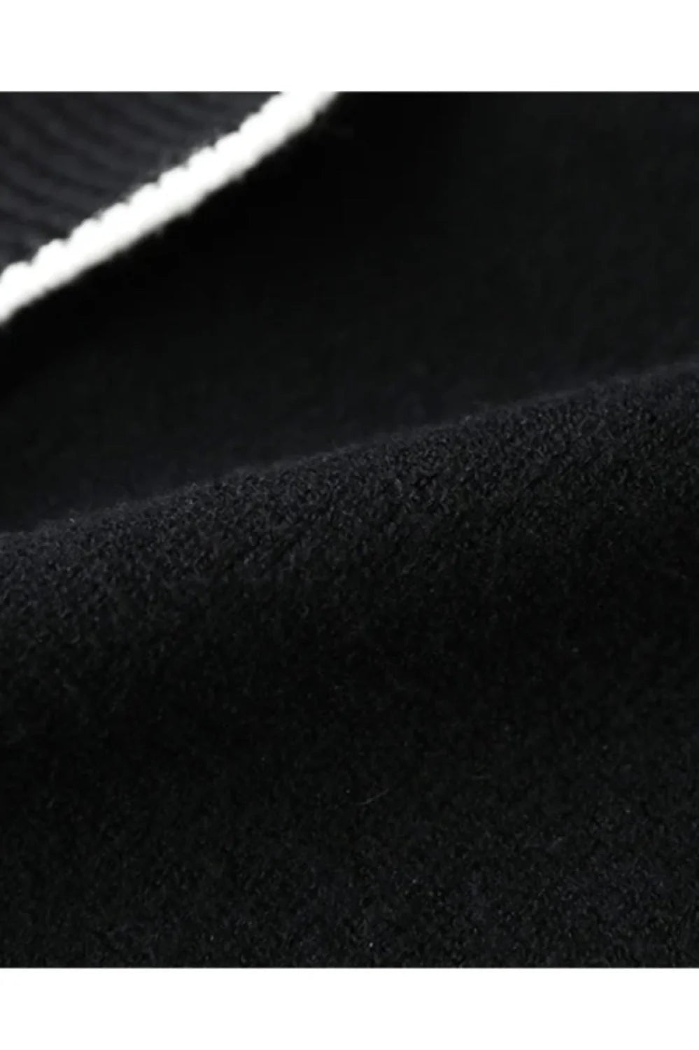 Basic V-neck Loose Knit Cardigan Secondary image