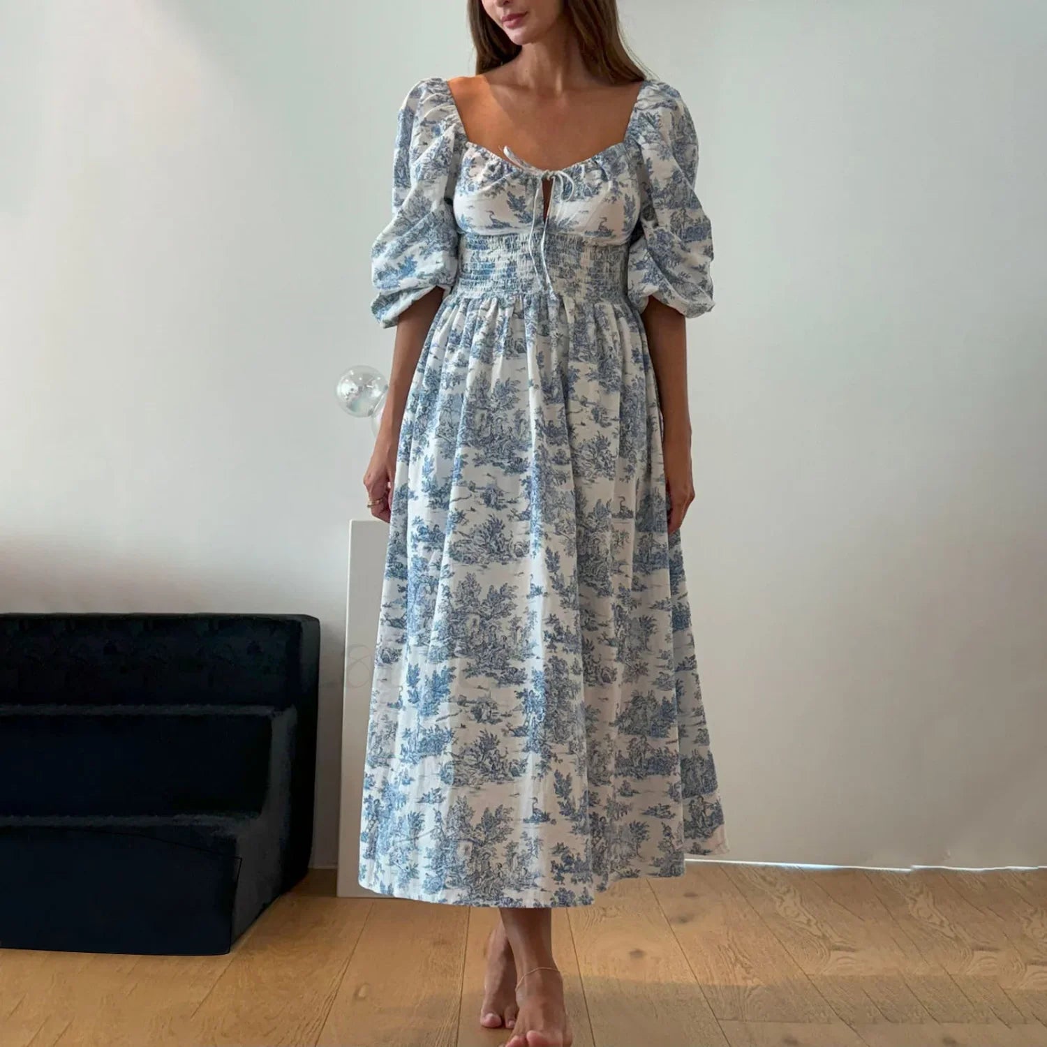 Bow Front Smocked Midi Dress blue / S Main image