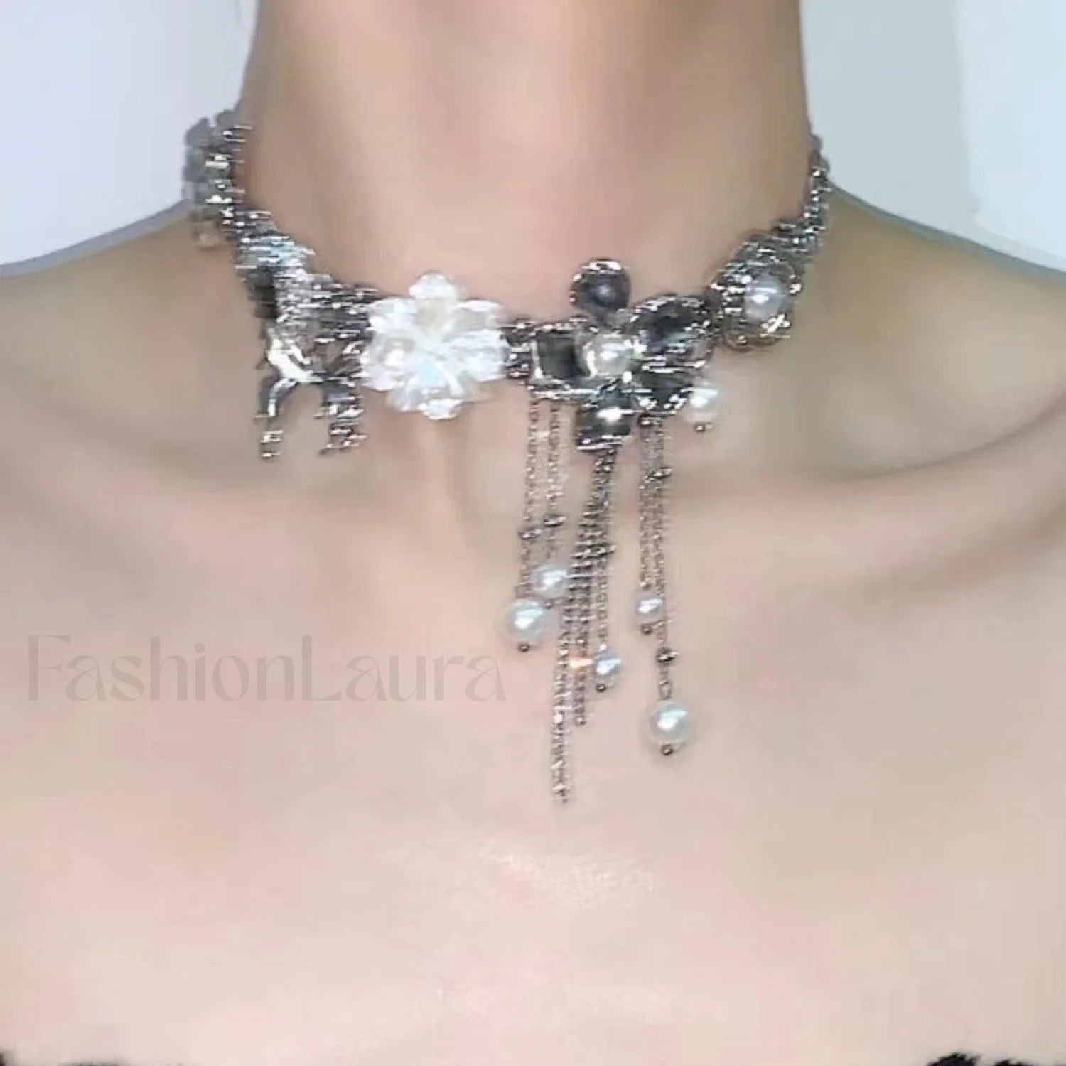 Butterfly Love Pearl Tassel Sweet Cool Necklace SILVER Main image