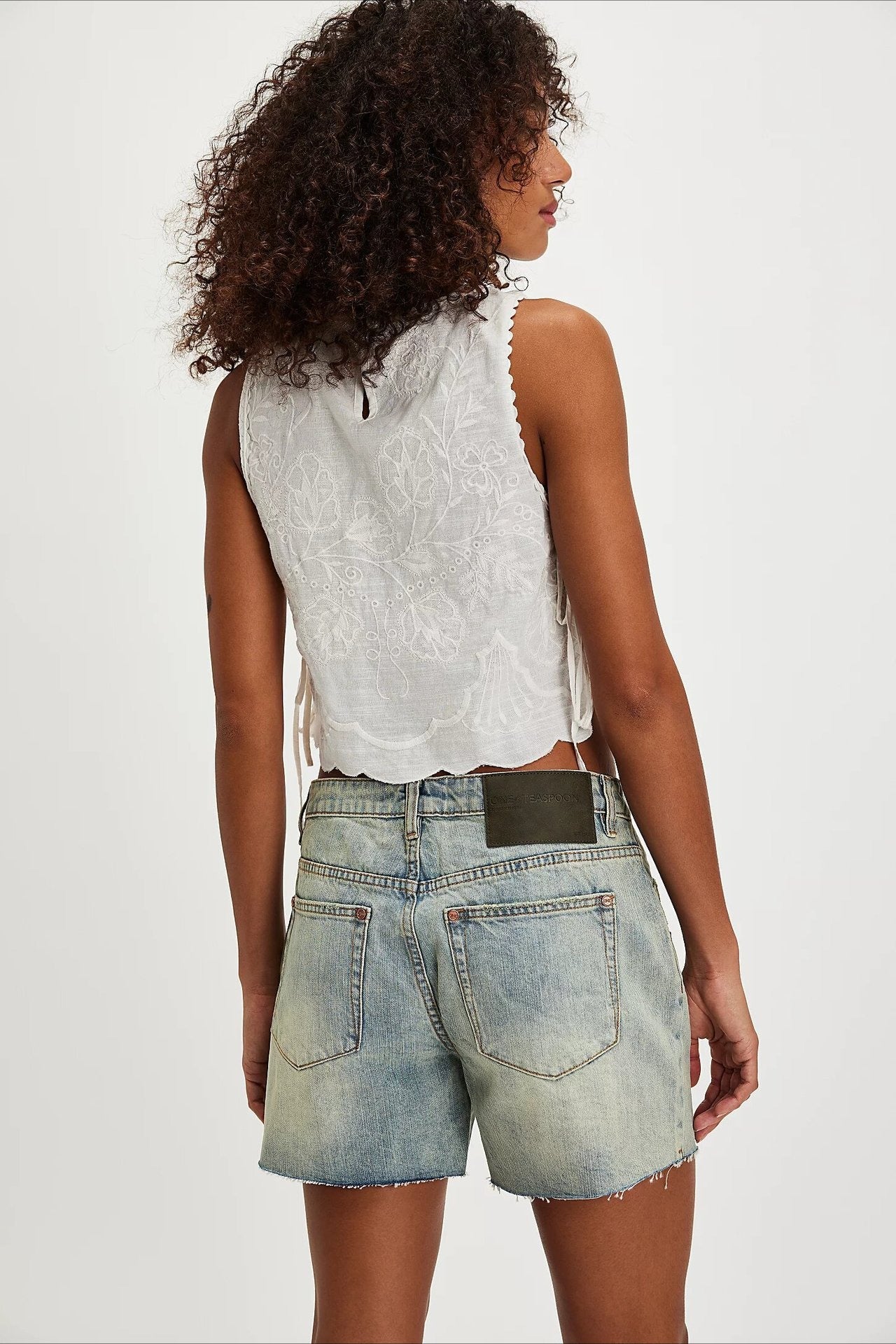 Solid Crew Neck Embroidered Crop Tank Top Secondary image