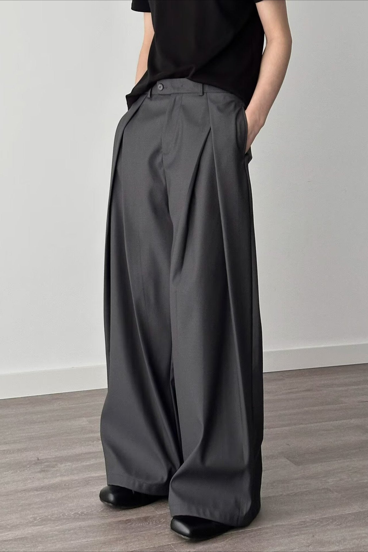 Casual 3D Pleat A-Line Wide Leg Pants Secondary image