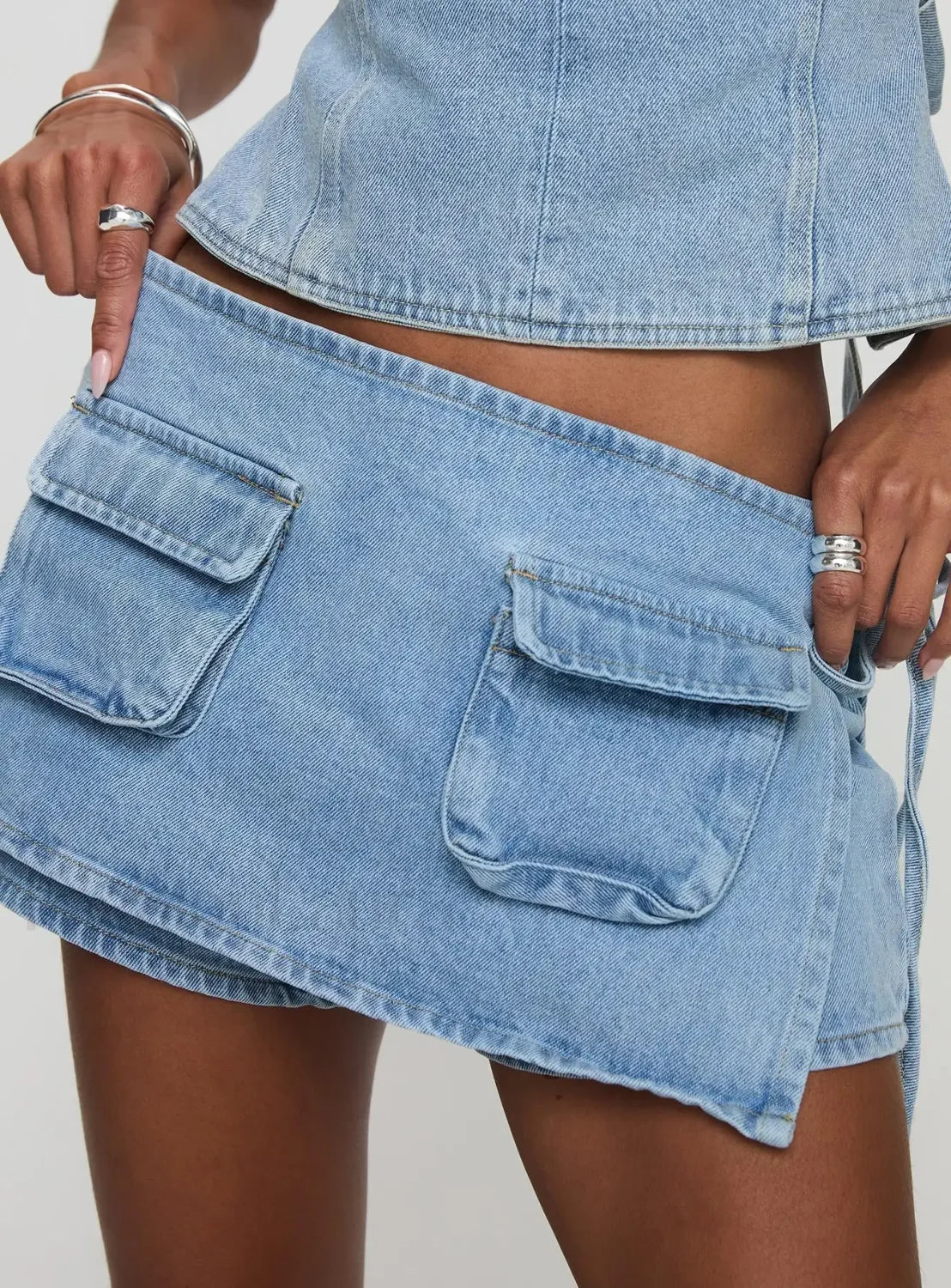 Cargo Pocket Denim Hip Skirt Secondary image