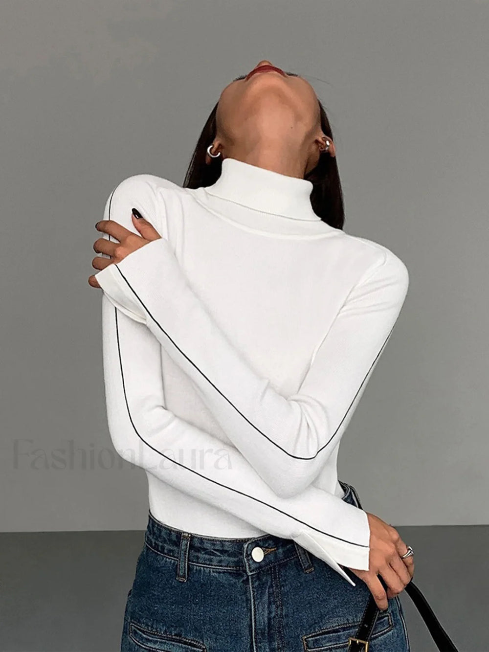 Contrast Piping Turtleneck Sweater White / XS Sweaters