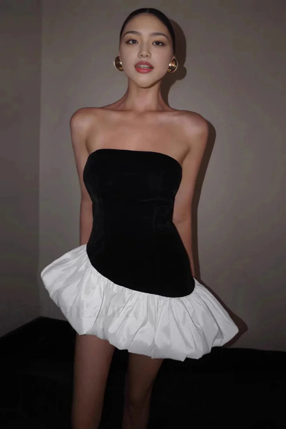 Contrasting Color Slim Fit Tube Top Mini Dress Secondary image