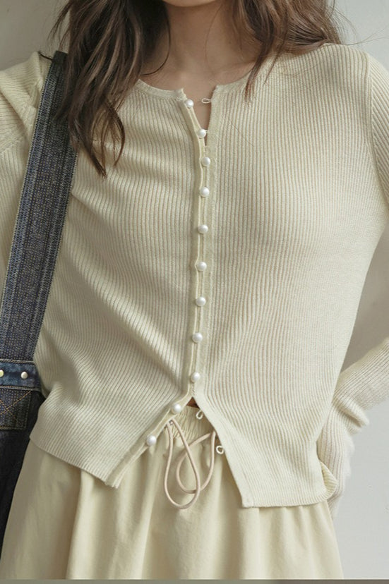 Sleek Wool Knit Cardigan Secondary image