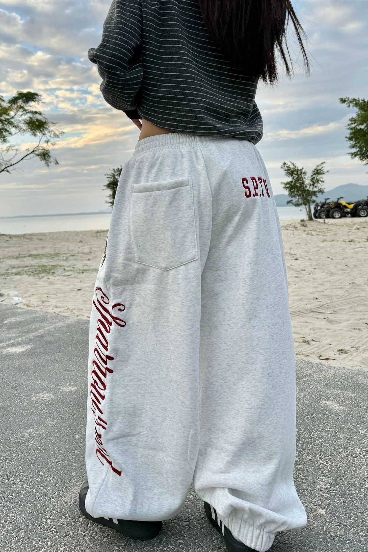 Vintage Crest Typography Embroidered Wide Leg Sweatpants