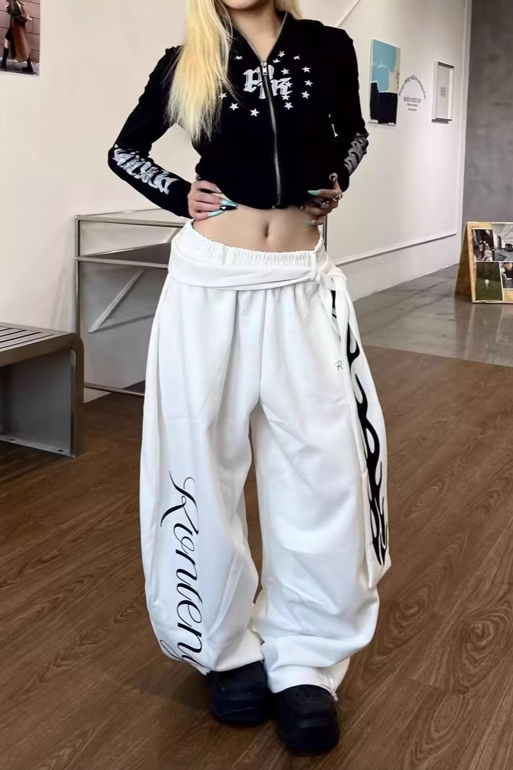 Vintage Flame Print Detachable Tie Curved Sweat Pants Secondary image