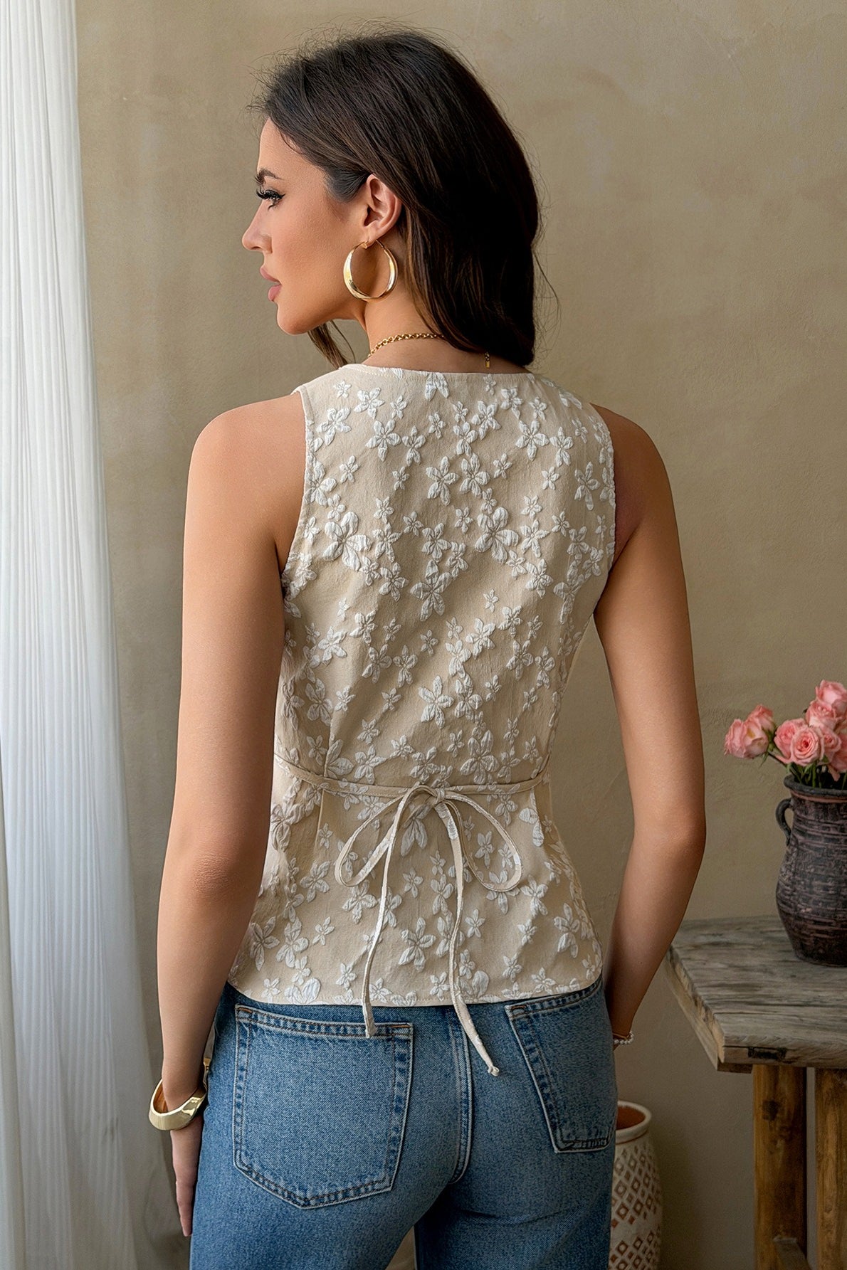 U Neck Jacquard Solid Button Detail Tank Top Secondary image
