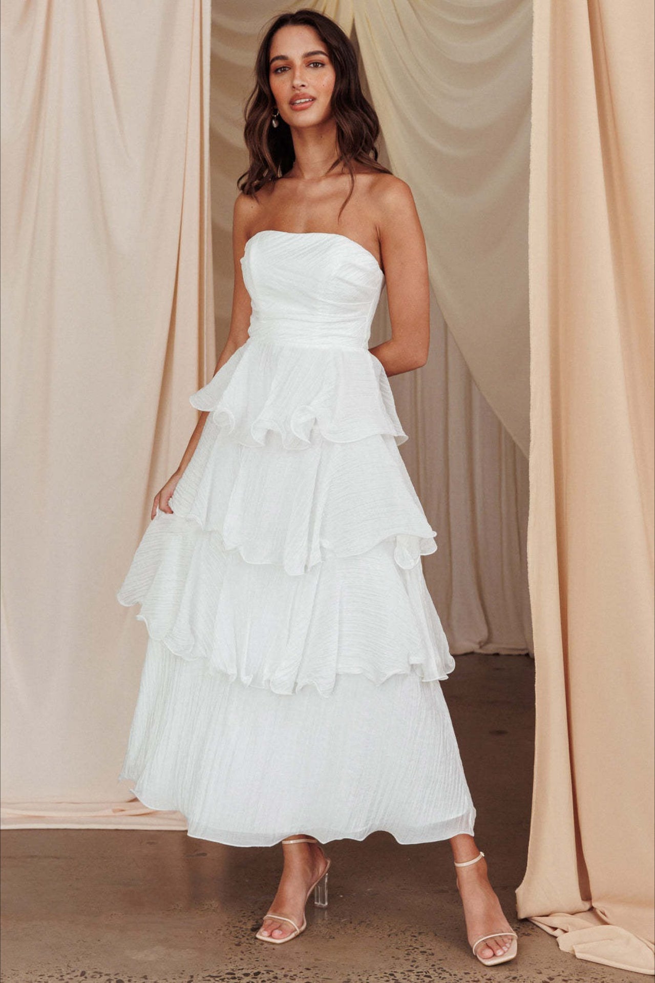 Sexy Slim Fit Strapless Backless Ruffled Prom Dress Main image