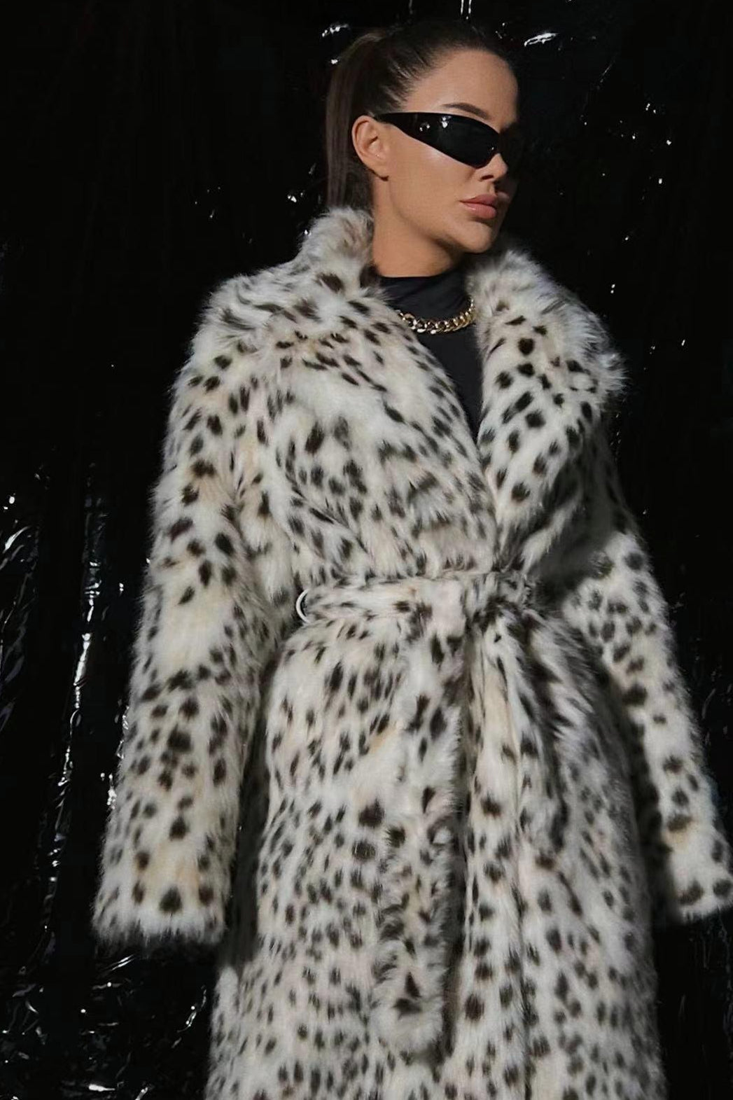 Collar Leopard Plush Overcoat Secondary image