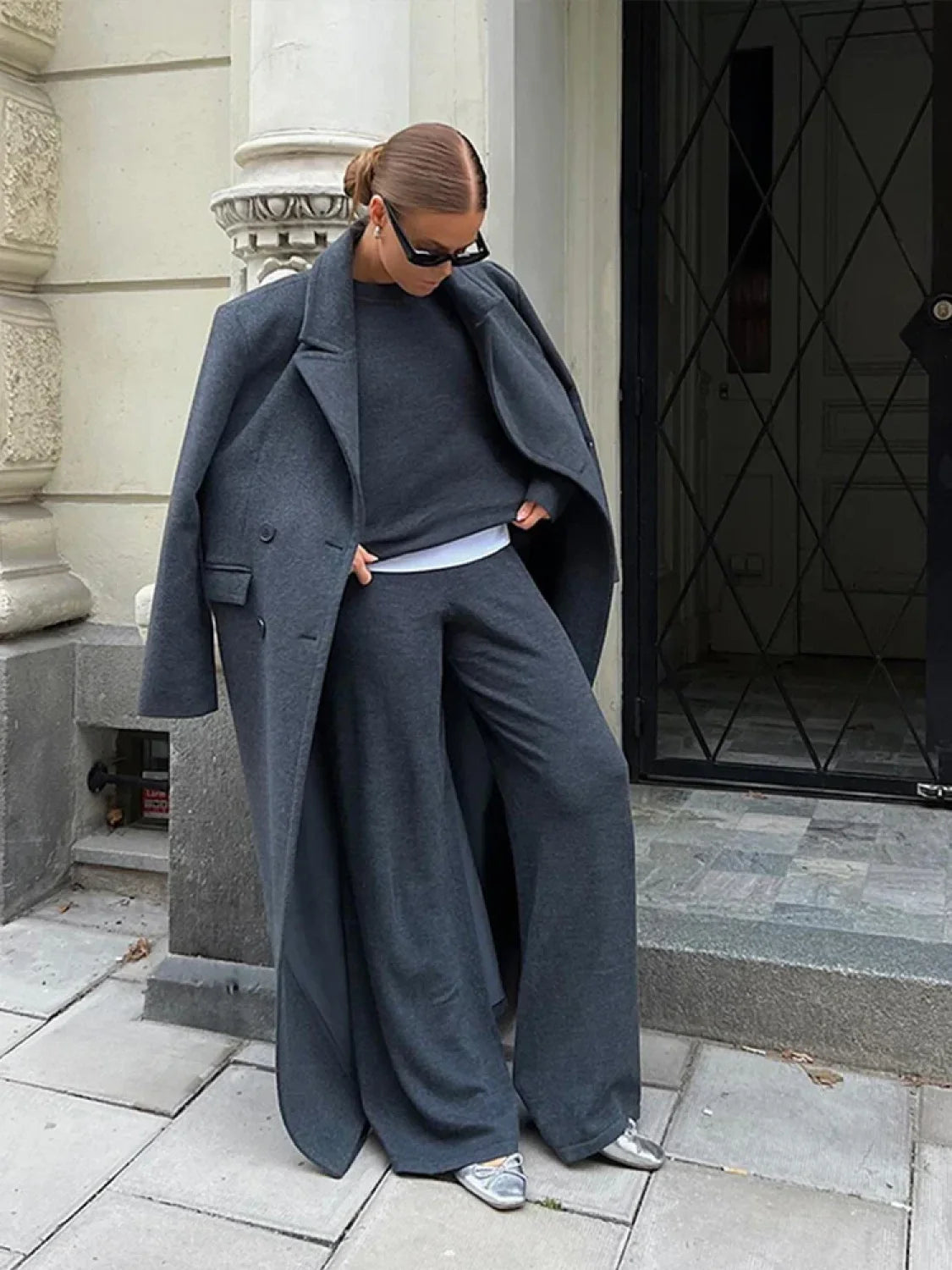 Elegant Women's Woolen Overcoat Double Breasted Overcoat Secondary image
