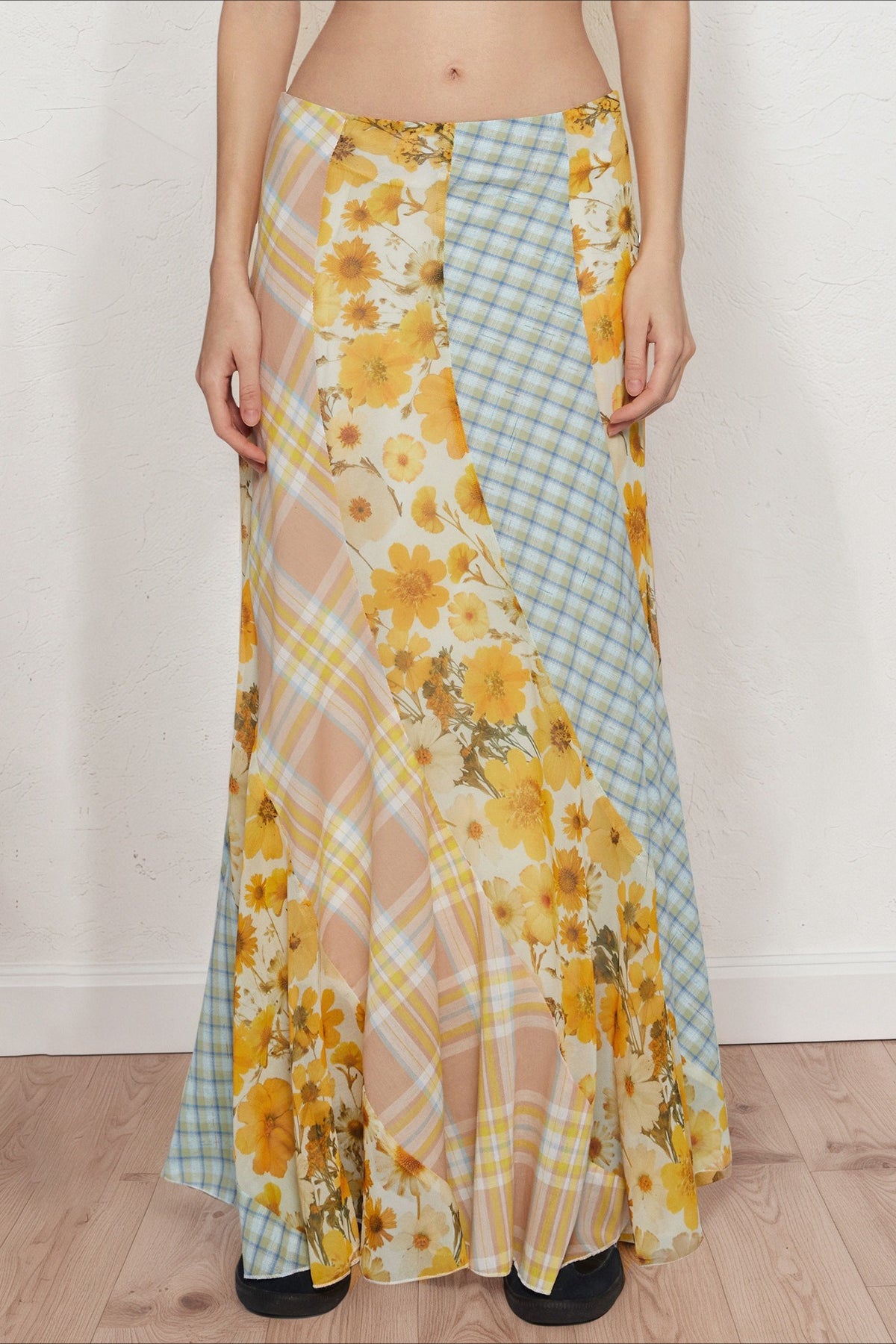 Daisy Floral Asymmetrical Boho Skirt Secondary image