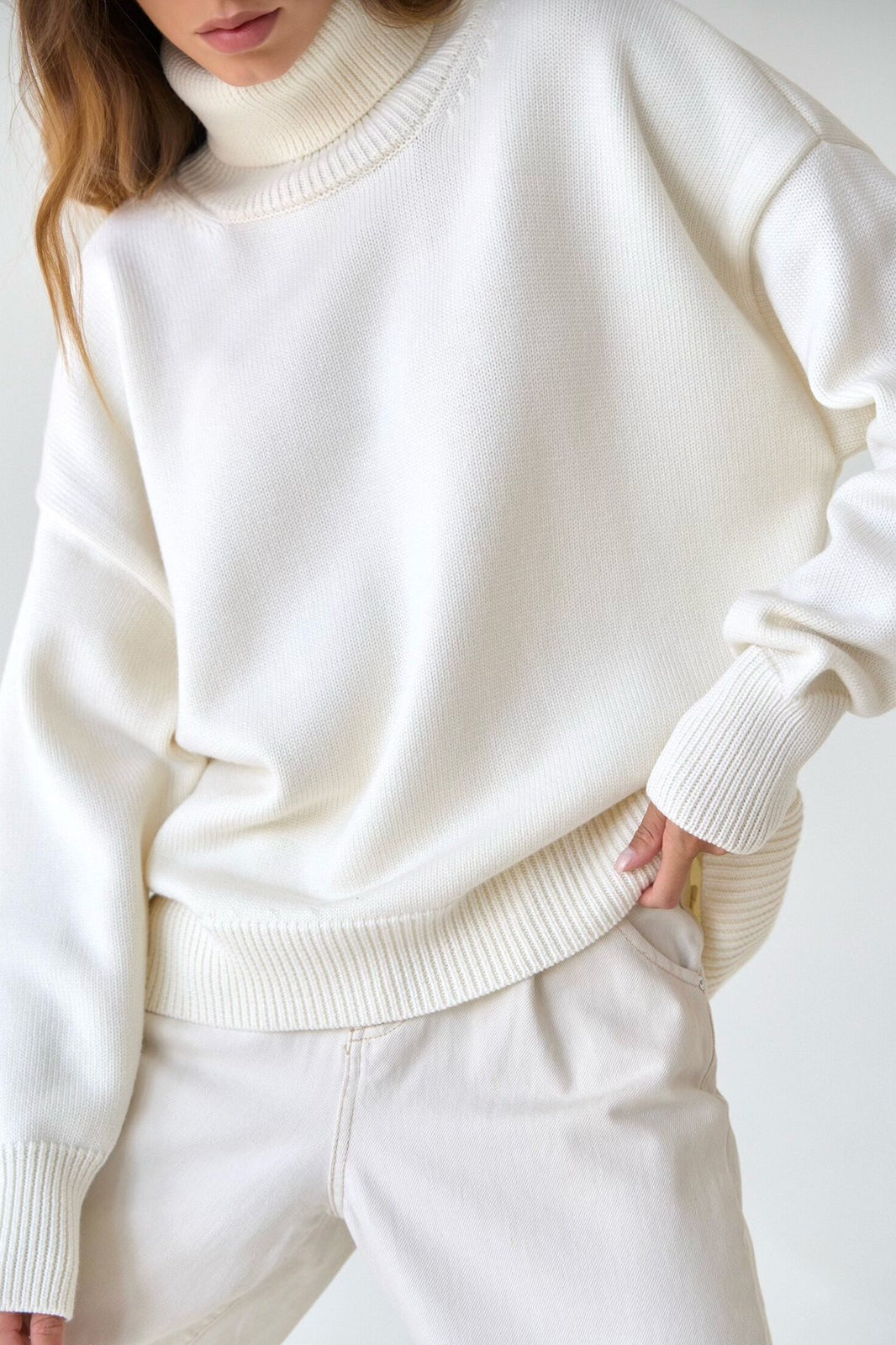 Basic Solid Knit Turtleneck Sweater Secondary image