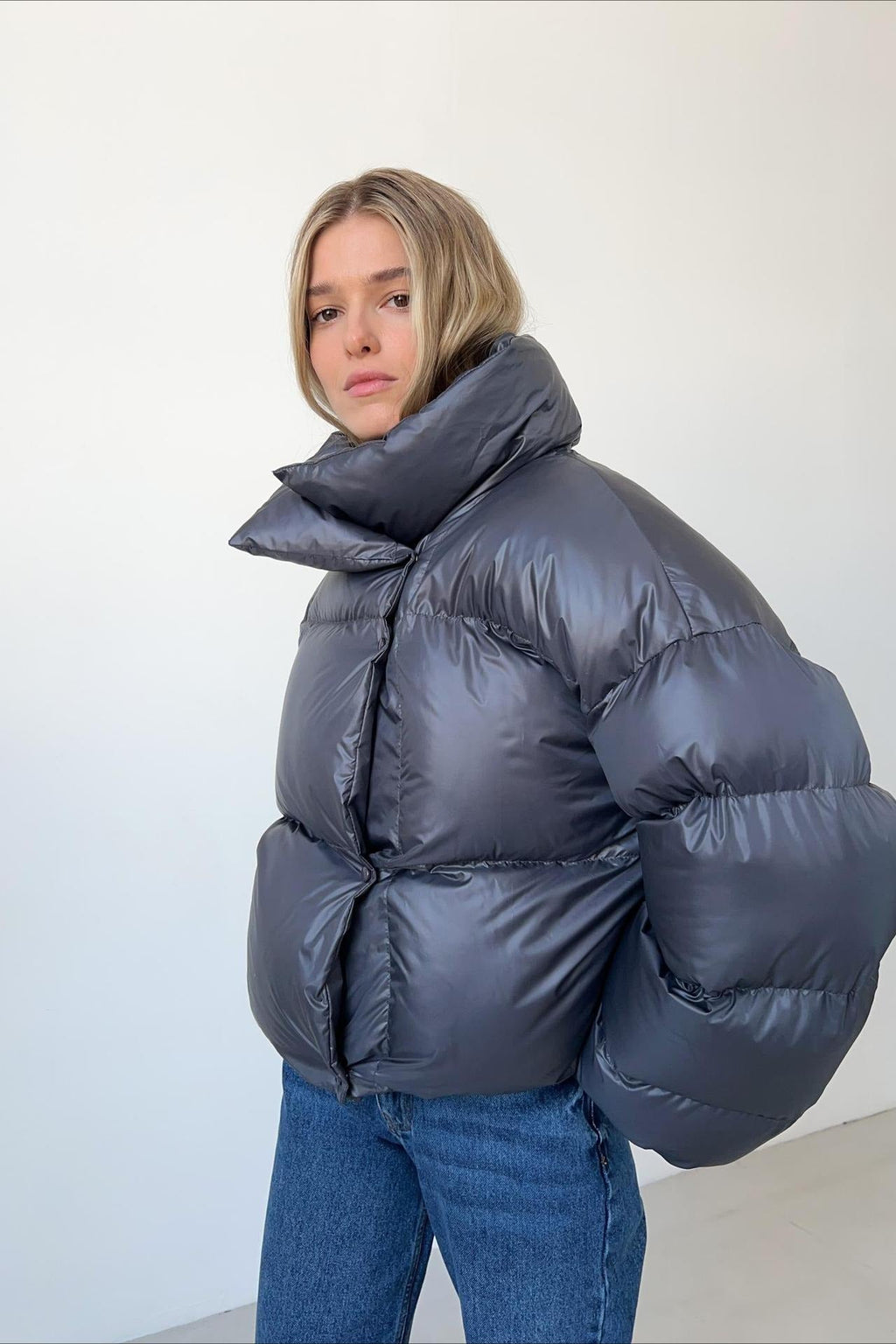 Short Hooded Puffer Jacket S / Grey