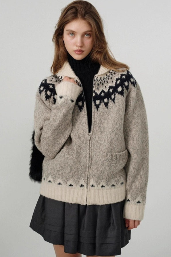 Color Block Turn-Down Collar Loose Sweater Main image