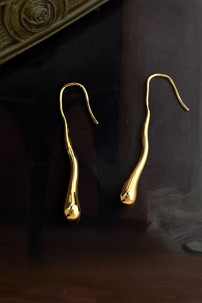 Vintage Asymmetrical Liquid Drop Earrings Secondary image